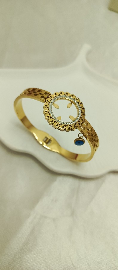 çeyrek takılan kelepçe