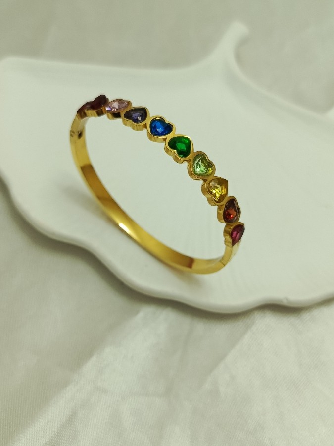 kalpli renkli kelepçe