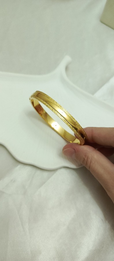 kenarları simli kelepçe